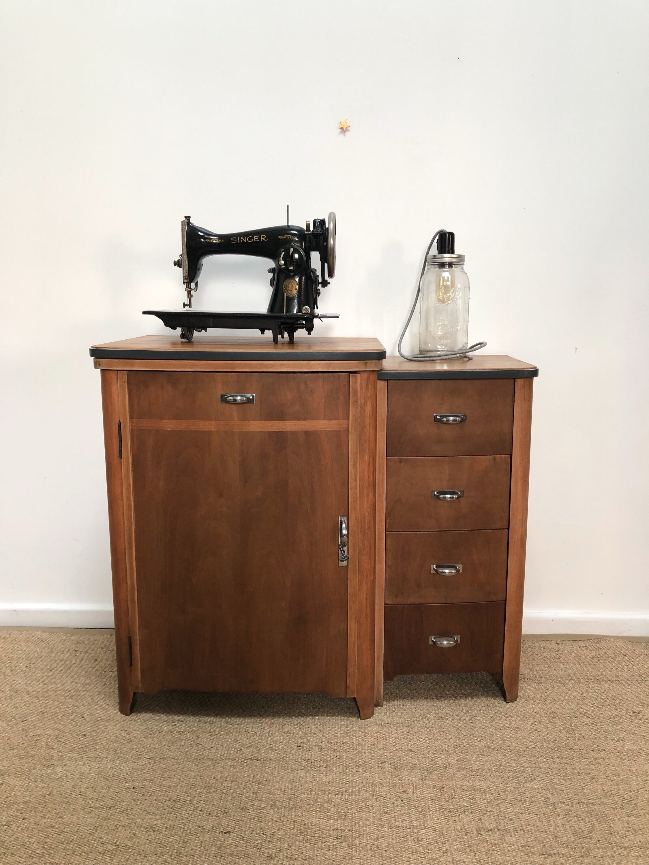 Meuble Singer 4