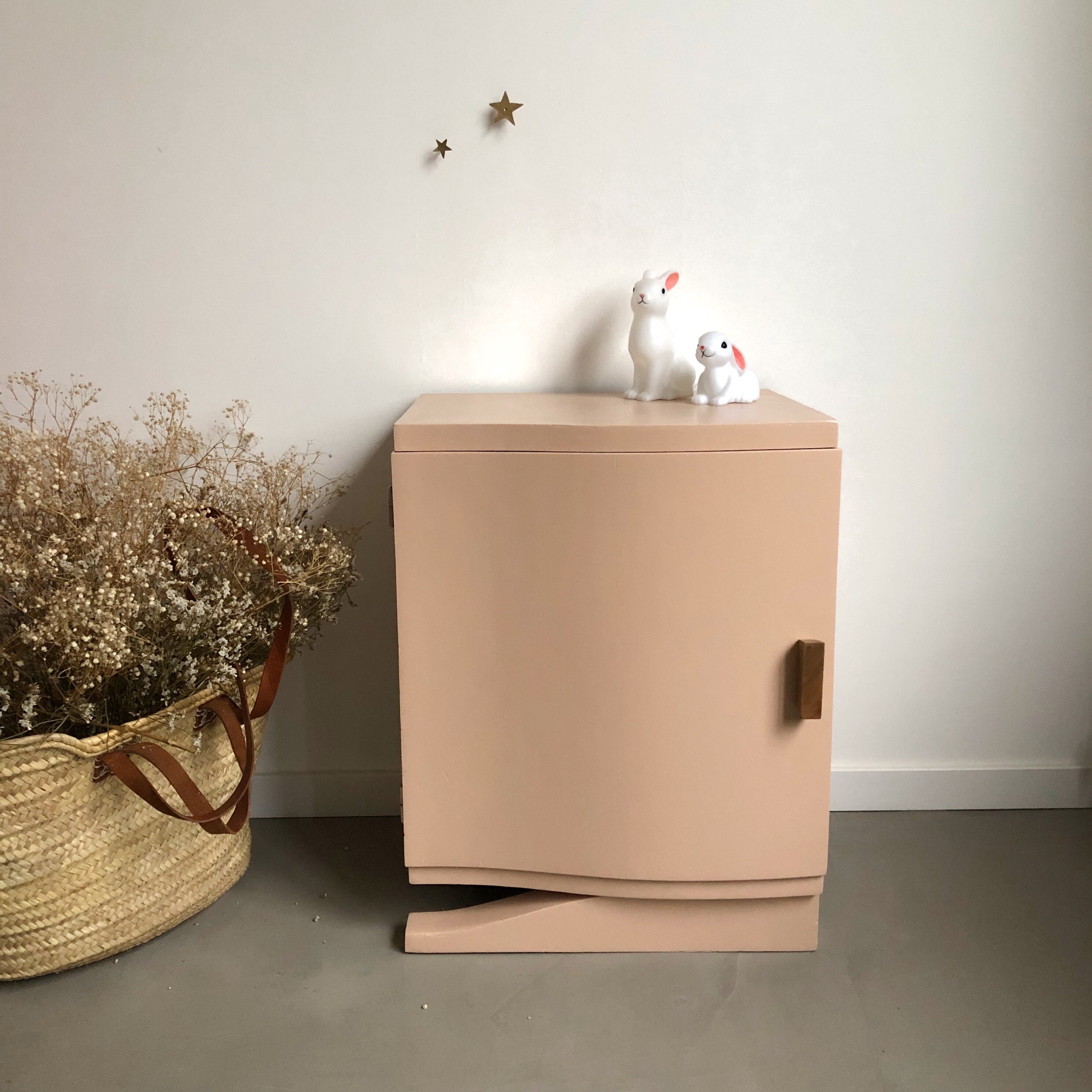 chevet art déco une porte la couleur du parfum 3