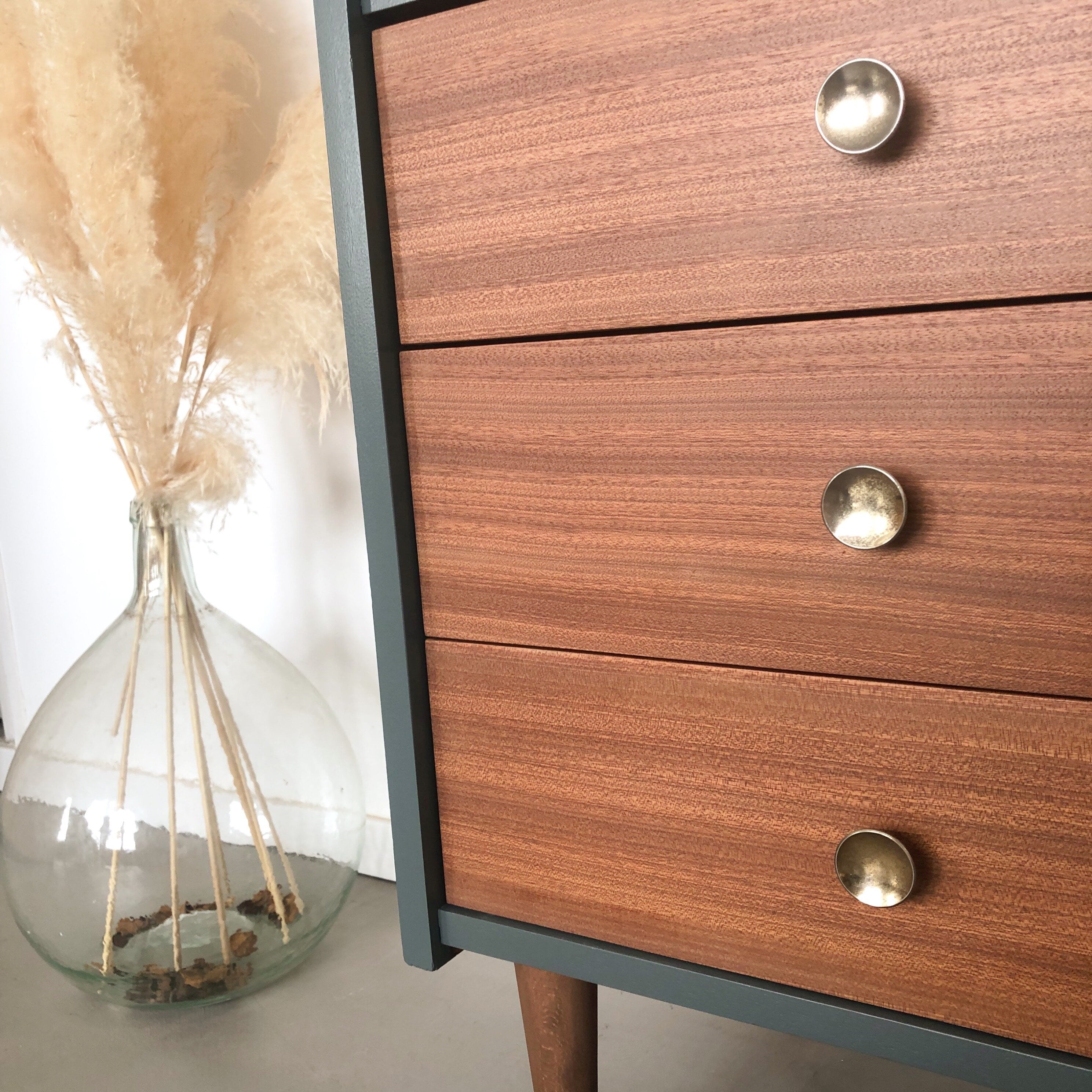 chiffonnier Sapelli avec niche down pipe 3