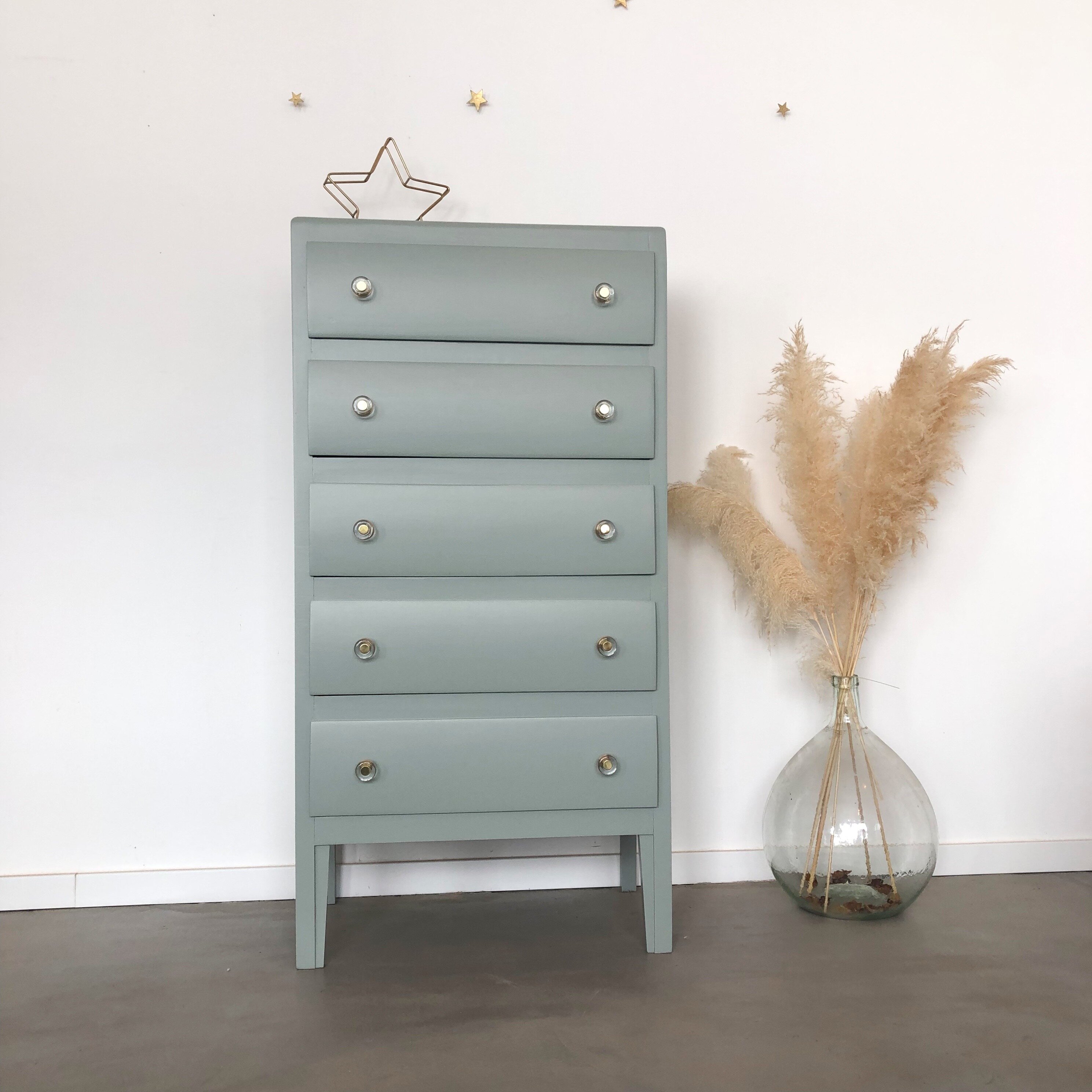 Commode rose en chêne, tiroirs tapissées 2