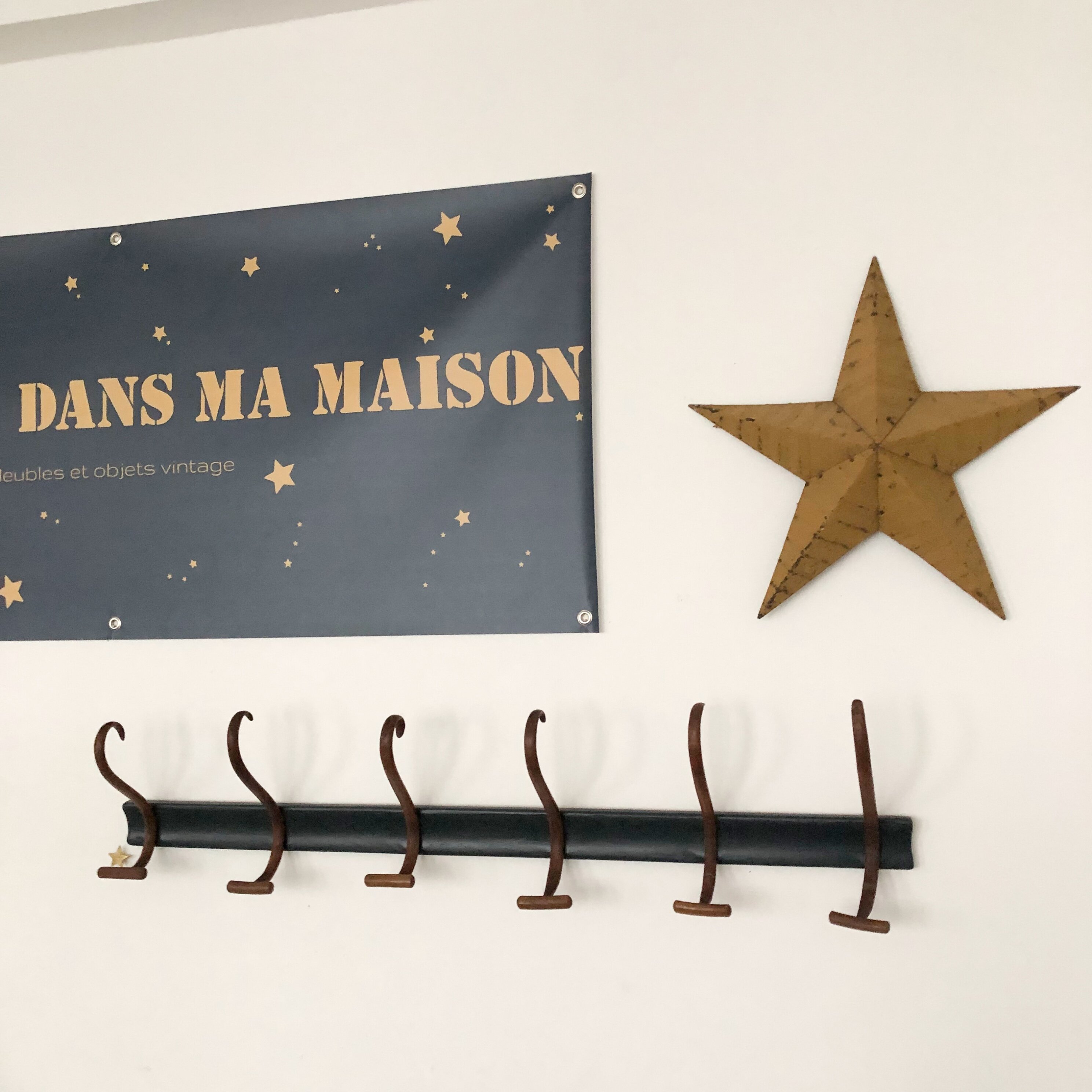 Porte manteaux, bois et black blue 1