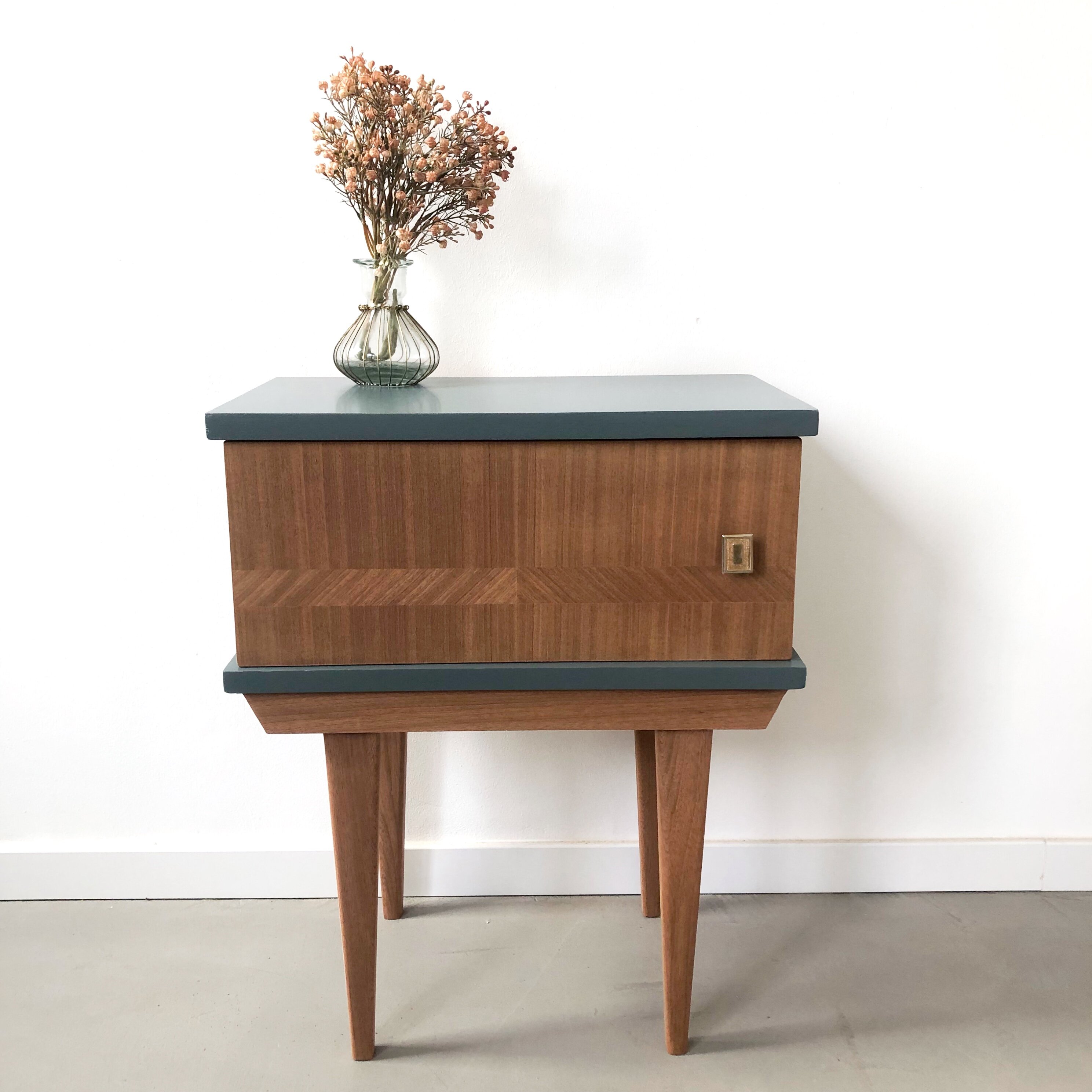 Chevet down pipe avec marqueterie 2