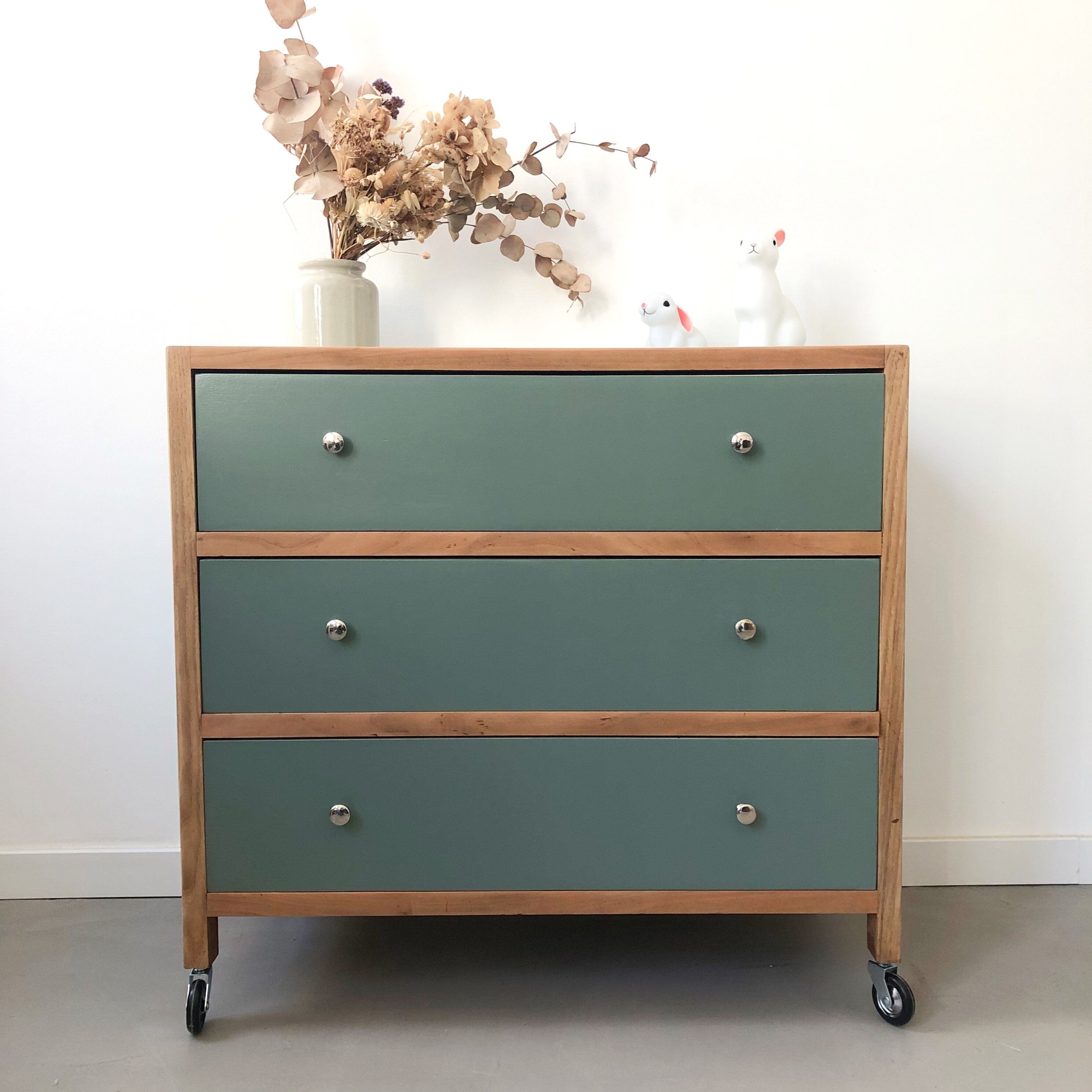 Commode à roulette green smoke 1