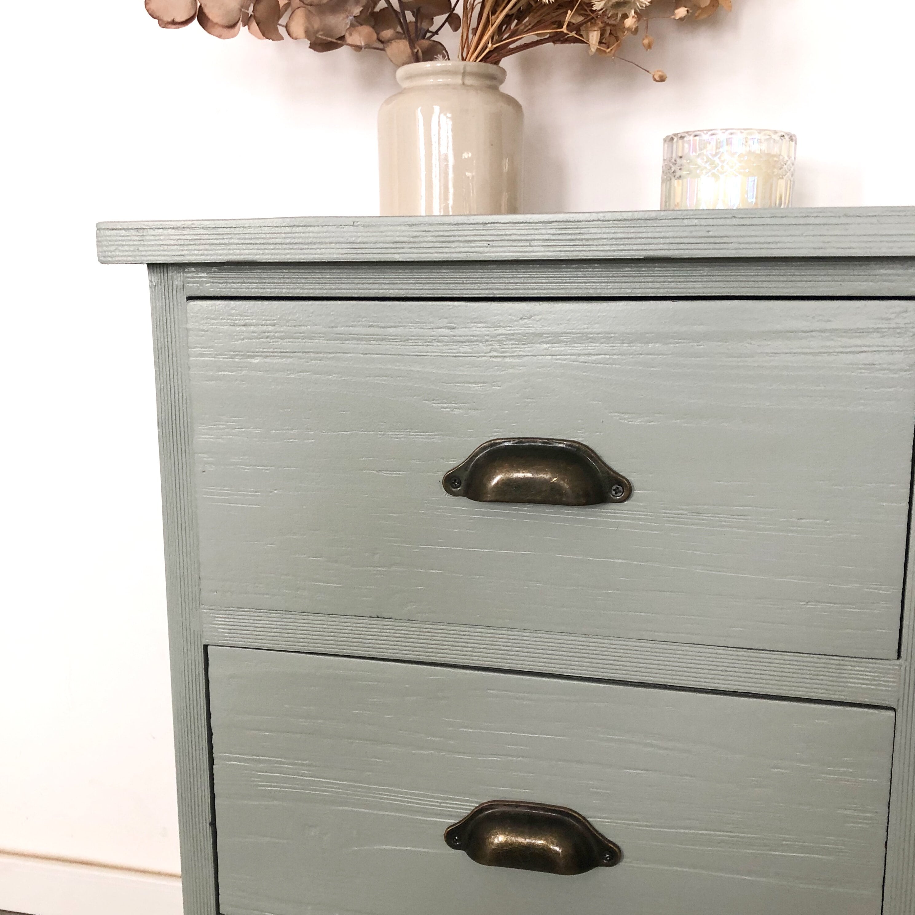 Chiffonnier 3 tiroirs pigeon, poignées coquilles 2