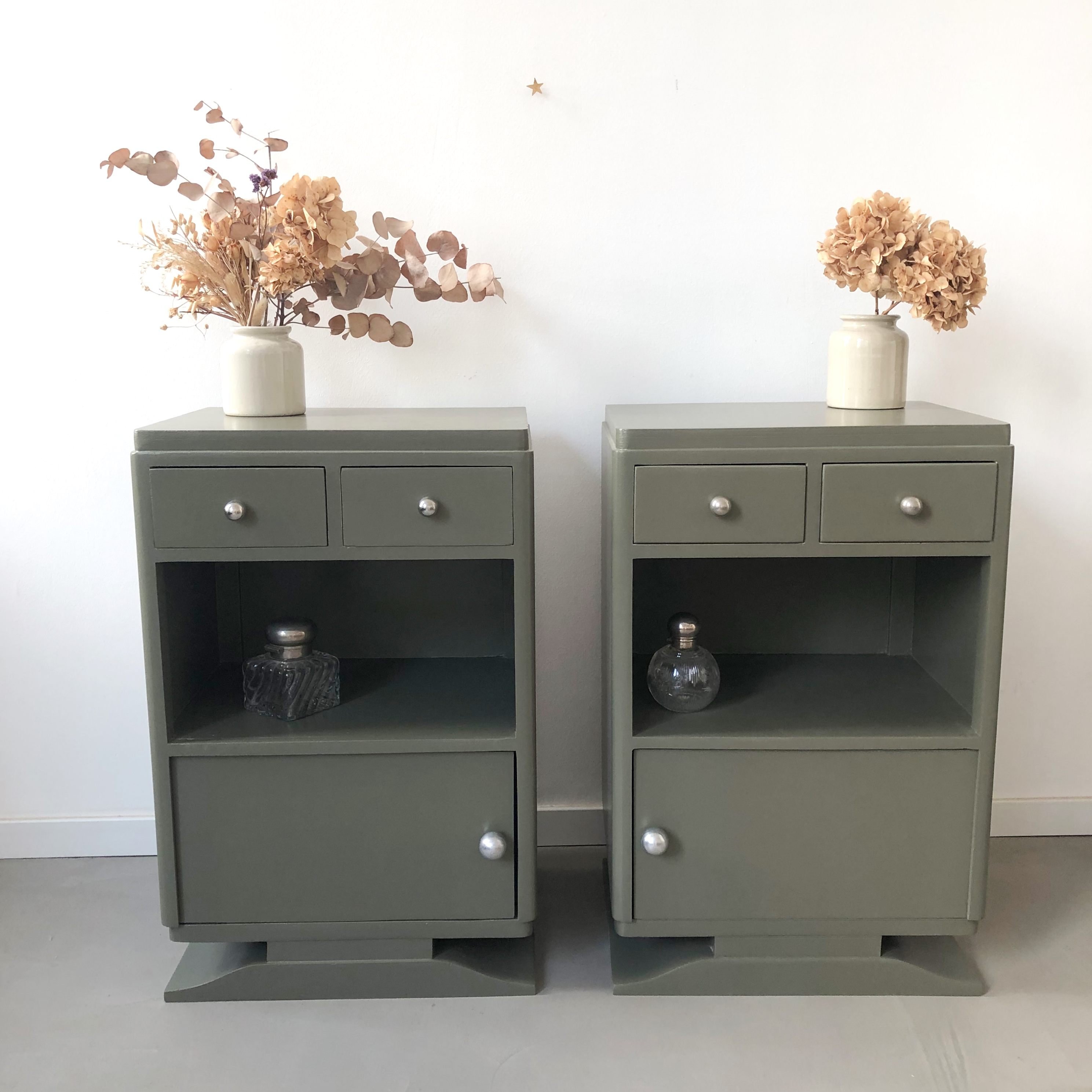 Paire de chevets Alluvions, boutons boules