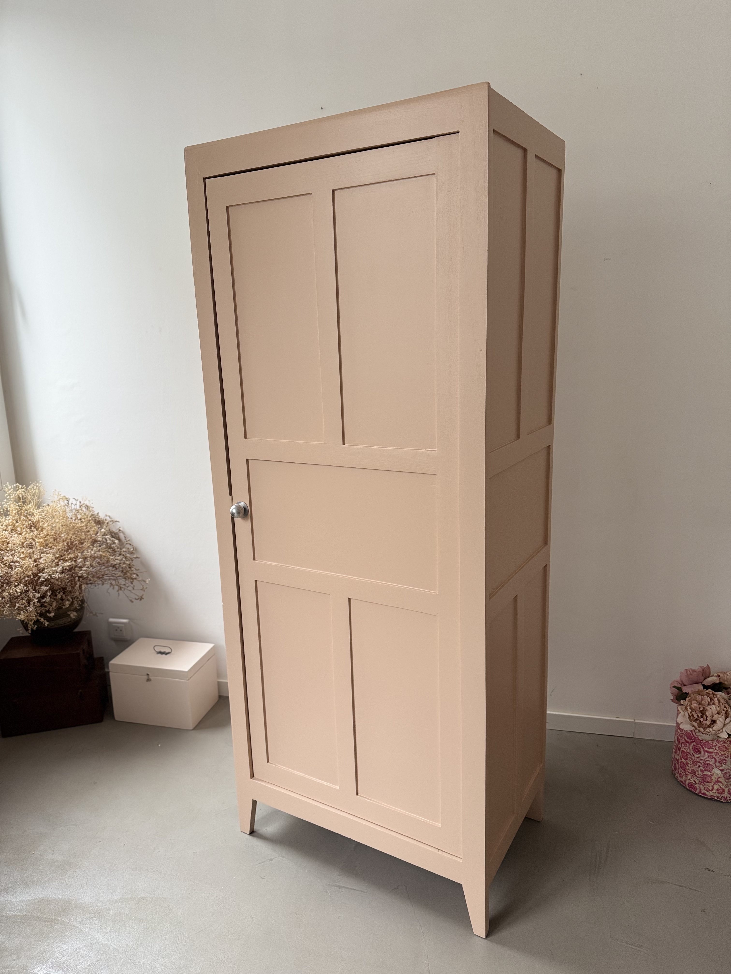 Armoire penderie la couleur du parfum 1