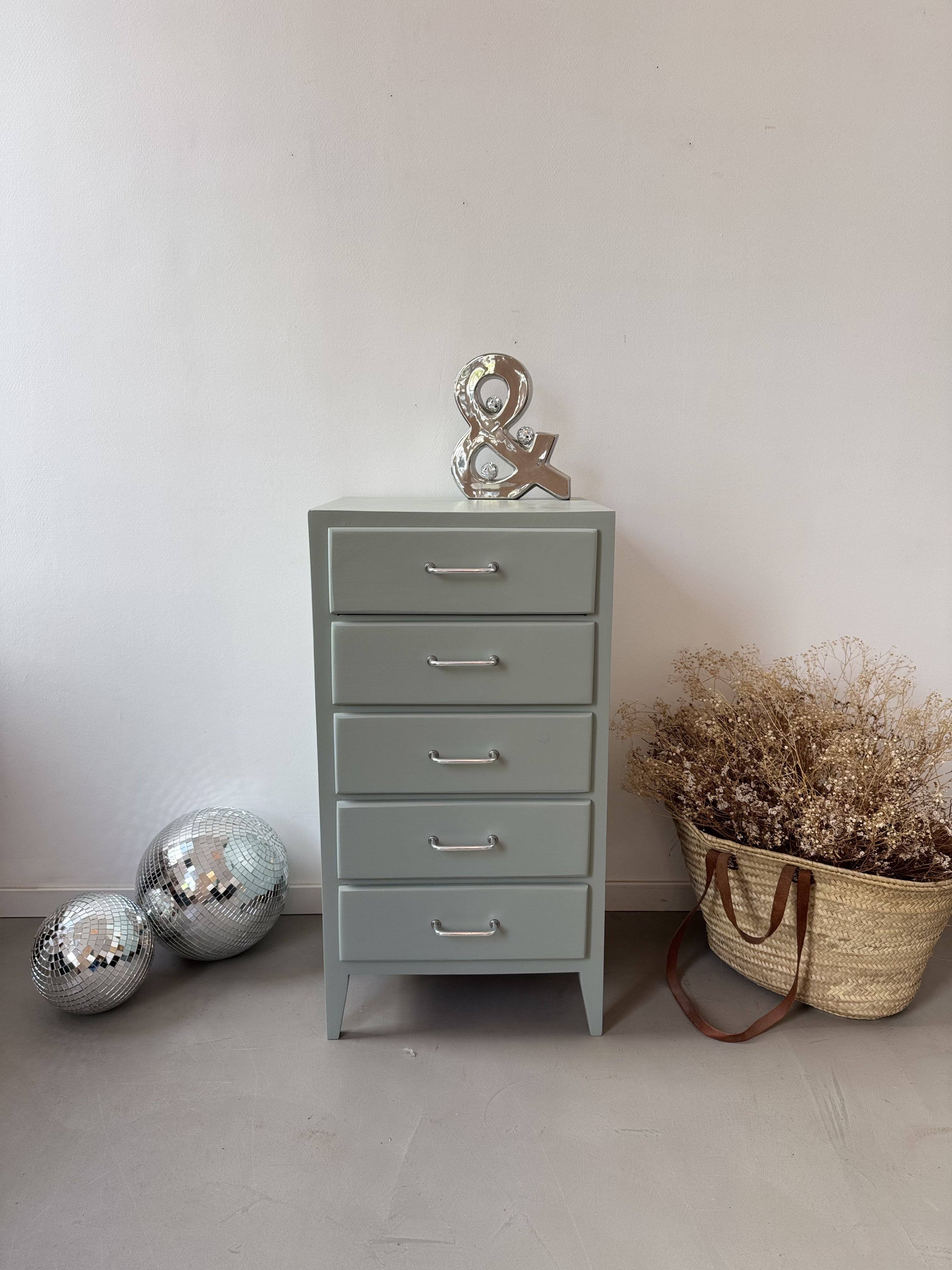 Chiffonnier Pigeon, fonds de tiroirs tapissées 3